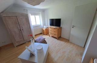 Wohnung kaufen in 87435 Kempten, Liebevoll gestaltete Dachgeschosswohnung mit Einbauküche und Altbauflair