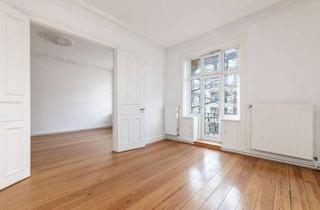 Wohnung kaufen in Lappenbergsallee 40, 20257 Eimsbüttel, Traumhafte Altbauwohnung mit zwei Balkonen im Herzen Eimsbüttels! ++courtagefrei++