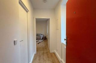 Wohnung kaufen in Granseer Straße, 10435 Mitte, 1-Zimmer-Altbauwohnung am Arkonaplatz – modernisiert & möbliert, 4. OG in Berlin-Mitte