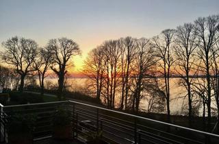 Penthouse kaufen in 23570 Travemünde, Exklusives Penthouse mit drei Zimmern und Meerblick in Travemünde