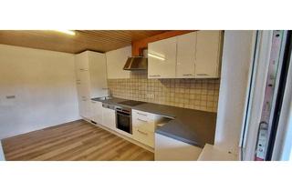 Wohnung mieten in Hofwiesstraße 21, 79777 Ühlingen-Birkendorf, Attraktive 3-Zimmer-Wohnung mit Balkon und EBK