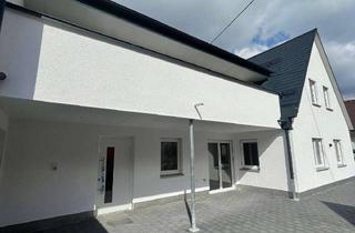 Wohnung mieten in Hammerschmiede, 86169 Lechhausen, Exklusive 3-Zimmer-OG-Wohnung in Augsburg mit Balkon