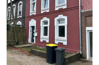 Haus mieten in Xantener Straße 16, 46519 Alpen, Zweifamilienhauses mit Balkon und Garten im Alpen zuvermieten