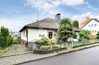 Einfamilienhaus kaufen in 51399 Burscheid, Leben mit Aussicht großzügiges Einfamilienhaus mit unverbaubarem Blick ins Bergische Land.