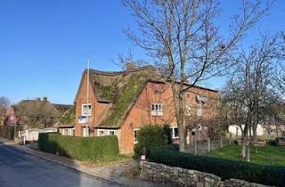 Haus kaufen in Taarepswoi 20, 25938 Borgsum, Grundstück mit Altbestand, 390m² Wohn- und Gewerbefläche + 2 Ferienwohnungen genehmigt