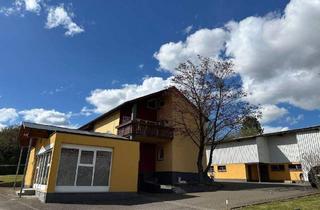 Haus kaufen in 79336 Herbolzheim, Herbolzheim - Zweifamilienhaus mit Nebengebäuden in traumhafter Alleinlage