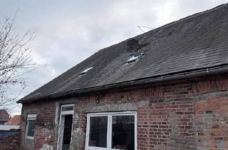 Haus kaufen in 38486 Klötze, Klötze - Haus mit Grundstück sanierungsbedürftig Abrissobjekt