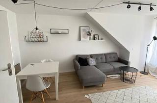 Wohnung kaufen in 82152 Planegg, Planegg - 2-Zimmer Dachgeschosswohnung mit Balkon in Martinsried (Planegg)