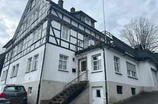 Mehrfamilienhaus kaufen in 57392 Schmallenberg, Schmallenberg - Mehrfamilienhaus in Bad Fredeburg