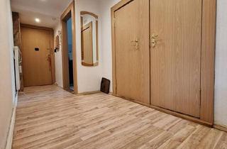 Wohnung kaufen in 13583 Berlin, Berlin - Von Privat Charmante 2,5 Zimmer Eigentumswohnung mit Gartenanteil