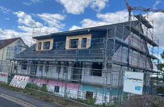 Doppelhaushälfte kaufen in Flachsleite 70, 97526 Sennfeld, Sennfeld - Doppelhaushälfte mit Doppelgarage und Stellplätzen