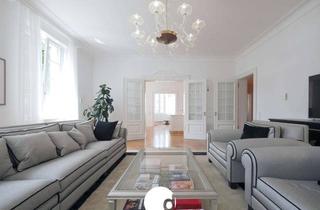 Wohnung kaufen in 70184 Ost, Außergewöhnlich hochwertig sanierte Altbauetage auf der Gänsheide