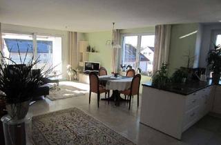 Wohnung kaufen in 73230 Kirchheim, Kirchheim u Teck, schöne neue 4 Zi WHG 120qm Aufzug, Balkon, 2 TG, Bj 2017 neuw.