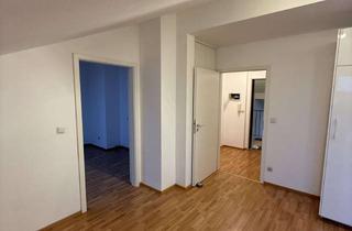 Wohnung kaufen in 85635 Höhenkirchen-Siegertsbrunn, Charmante 2-Zimmer Dachgeschosswohnung in Höhenkirchen-Siegertsbrunn