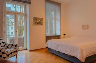 Wohnung kaufen in 80538 München, gepflegte, bezugsfreie 3.-Zimmer-Altbauwohnung inkl. separaten Büro mit TG-Stellplatz in Lehel