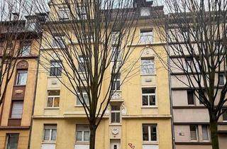 Wohnung kaufen in 44139 Dortmund, Freie 2-Zimmer-Dachgeschosswohnung mit Altbaucharme im beliebten Kreuzviertel Dortmund