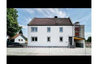 Wohnung kaufen in Ortsstraße, 93101 Pfakofen, Renovierte 5-Zimmer Wohnung mit Balkon im 2. OG in Pfakofen