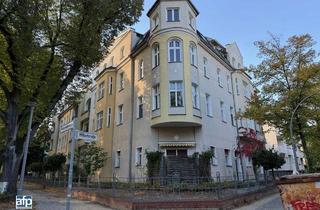 Wohnung kaufen in 12307 Lichtenrade, Charmante Altbauwohnung (ca. 118 qm) mit Südbalkon in beliebter Lichtenrader Lage!