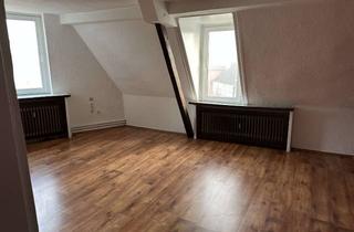 Wohnung mieten in Birkenweiher, 42651 Solingen-Mitte, +++ Top Dachgeschoss Whg. + Ausbau, Tageslichbad mit Wanne u. Dusche, sehr zentral gelegen +++