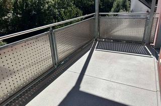 Wohnung mieten in Äußere Uferstraße, 86154 Oberhausen, Vollständig renovierte 4 bis 5 Zimmer Wohnung mit großem Balkon im Grünen und an der Wertach.