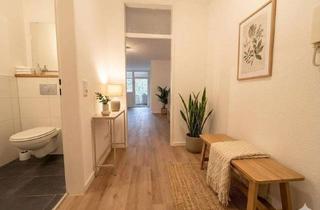 Wohnung mieten in 57072 Siegen, Renovierte 3-Zimmer-Wohnung mit Loggia, Gäste-Duschbad und direktem Badzugang zum Elternzimmer