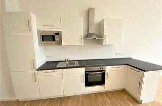 Wohnung mieten in Adolf-Heyden-Straße, 12555 Köpenick, Moderne EBK in einer hellen 1,5-Zimmer Wohnung mit viel Stauraum