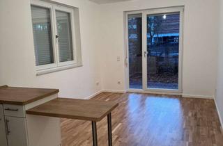 Wohnung mieten in Regattastraße 80b, 12527 Grünau, 1-Zimmer-Wohnung mit Einbauküche und Terrasse.