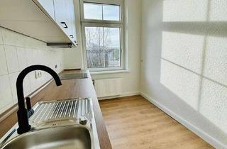 Wohnung mieten in Jahnstrasse 13, 19055 Schelfstadt, TOP Lage, Weitblick, sanierter Altbau,sehr hell ,S/W Balkon,EBK