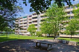 Sozialwohnungen mieten in Sanddornstr. 21, 01169 Gorbitz-Nord/Neu-Omsewitz, Perfekt für uns: weitläufige 4-Zimmer-Wohnung (WBS)