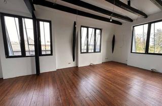 Penthouse mieten in Schöne Aussicht 25, 42369 Ronsdorf, Penthouse in kernsanierter Bandfabrik, originaler Dielenboden, offene Deckenbalken, Loggia