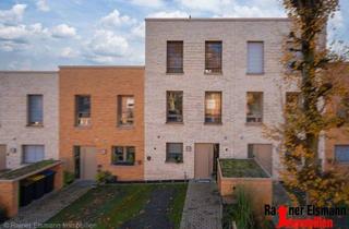 Haus kaufen in 46446 Emmerich, Emmerich: Reihenmittel-Passivhaus in Klimaschutzsiedlung in zentraler Lage