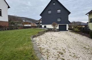 Haus mieten in 57548 Kirchen, Freistehendes Einfamilienhaus – hochwertig renoviert, mit Garten, Terrasse, Balkon, Keller & Garage