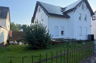 Anlageobjekt in 35321 Laubach, Kapital Anleger: Kernsaniertes MFH mit Bauplatz für 600m² Wohnfläche 8,0% Rendite