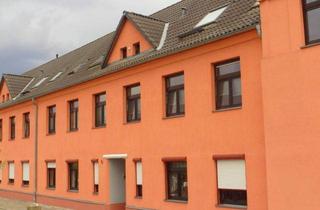 Wohnung mieten in Am Finkenberg 21, 01587 Riesa, Ab sofort zu haben: Schöne 2,5-Zimmer-Wohnung mit Balkon, Laminat & Bad mit Wanne und Dusche