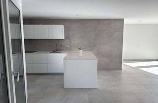 Wohnung kaufen in 71364 Winnenden, WINNENDEN: Attraktive 3-Zi.-Wohnung * hochwertig ausgestattet * EBK * 2 Balkone * TG-Stpl. inkl. *