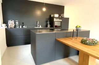 Wohnung kaufen in Lindenring 00, 60439 Niederursel, Rarität an den Niddawiesen mit eigenem großen Garten