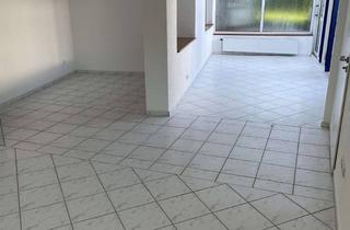 Wohnung mieten in Kirchpfad, 42579 Heiligenhaus, Geräumige 2-Zimmer-EG-Wohnung mit Küche und Garage zur Miete in Heilignhaus