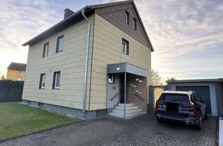 Haus kaufen in 32107 Bad Salzuflen, Gepflegtes 2-Familienhaus mit viel Bauland in Kusenbaum!