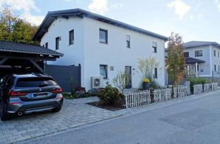 Haus kaufen in 94428 Eichendorf, Top 1-2 Familienhaus A+ mit hochwertiger Außenanlage und großen Carport