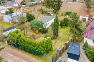 Grundstück zu kaufen in 15344 Strausberg, Bauträgerfreies & teil-erschlossenes Baugrundstück in Gladowshöhe - Inkl. Garage & Wochenendhaus