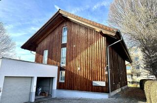 Wohnung kaufen in 83026 Rosenheim, Außergewöhnliche 3-Zimmer Maisonettewohnung mit Balkon und Dachterrasse!