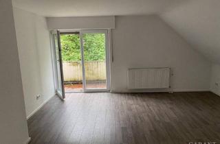 Wohnung kaufen in 73734 Esslingen, Esslingen am Neckar - Charmante, lichtdurchflutete Dachgeschosswohnung in zentraler, ruhiger Lage!