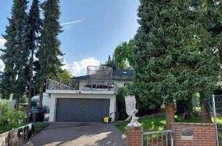 Haus kaufen in 66386 St. Ingbert, Sankt Ingbert - Freistehender Bungalow in Freisen OT, mit Wintergarten, Gartenterrasse, Garten und Doppelgarage (zusätzliche Tor-Zufahrt Rückseite)