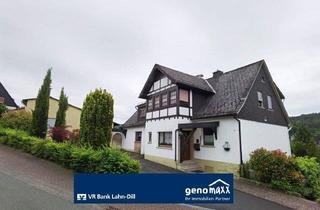 Einfamilienhaus kaufen in 35756 Mittenaar, Mittenaar / Offenbach (Dillkreis) - Offenbach: Geräumiges Wohnhaus mit separater Gewerbeeinheit