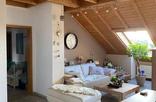 Wohnung kaufen in 63801 Kleinostheim, Kleinostheim - Gepflegte 3,5 Zimmer Eigentumswohn + 2 Stellplätze Provisionsfrei