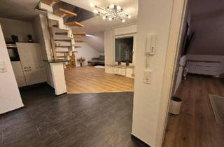 Wohnung kaufen in 89231 Neu-Ulm, Neu-Ulm - Maisonette Wohnung mit Loggia und Carport in Offenhausen