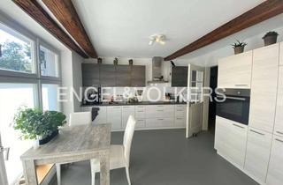 Wohnung kaufen in 73728 Esslingen, Altbaucharme trifft modernen Wohnkomfort – großzügige 3,5-Zimmer-Wohnung mit Terrasse