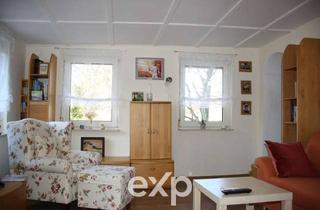 Wohnung kaufen in 73035 Göppingen, Zwei Wohnungen, ein Zuhause – Ihr Mehrgenerationen-Traum im historischen Bauernhaus!