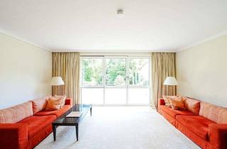 Wohnung kaufen in Limastraße 11, 14163 Zehlendorf, Elegante 4,5-Zimmer-Residenz mit direktem Seezugang in einer der begehrtesten Villenlagen