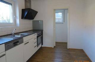 Wohnung kaufen in 73460 Hüttlingen, Moderne 3,5-Zimmer-Wohnung mit Balkon und Aufzug – stilvoll wohnen im Herzen von Hüttlingen